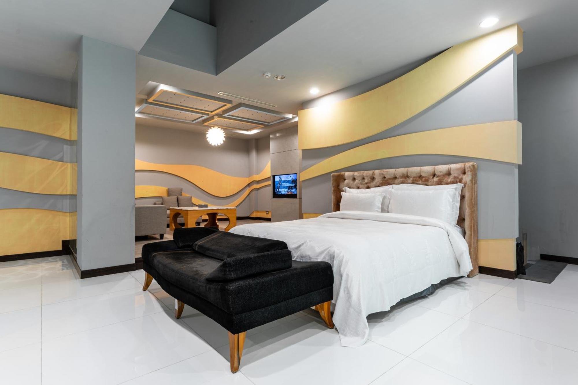 Ohya Chain Boutique Motel-Xinying Eksteriør billede